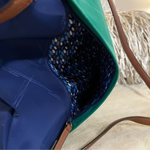VERA BRADLEY Sky Clover Preppy Poly Molly Crossbody Bag Navy Green Repellant - Picture 5 of 12